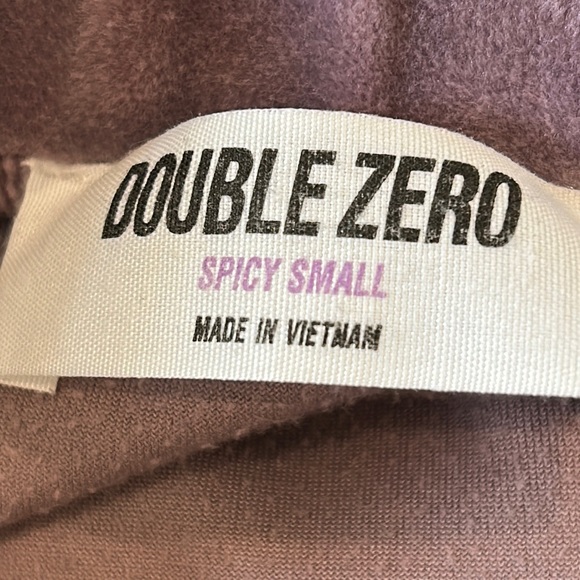 DOUBLE ZERO Purple velour mini skirt with rounded high slit - Picture 2 of 4